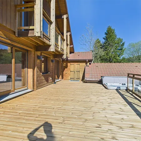 Metcy 12 Pers, Jacuzzi, 8km Gerardmer בקתה *