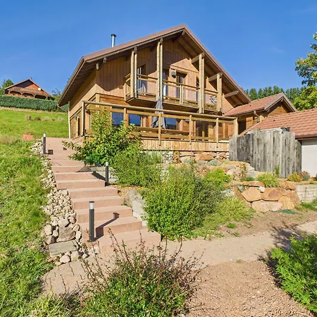 Metcy 12 Pers, Jacuzzi, 8km Gerardmer בקתה